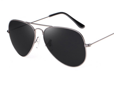 Alkalmi férfi napszemüveg többféle színben