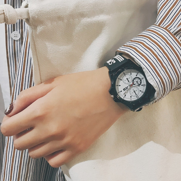 Ceas sport pentru barbati cu curea din silicon in doua culori