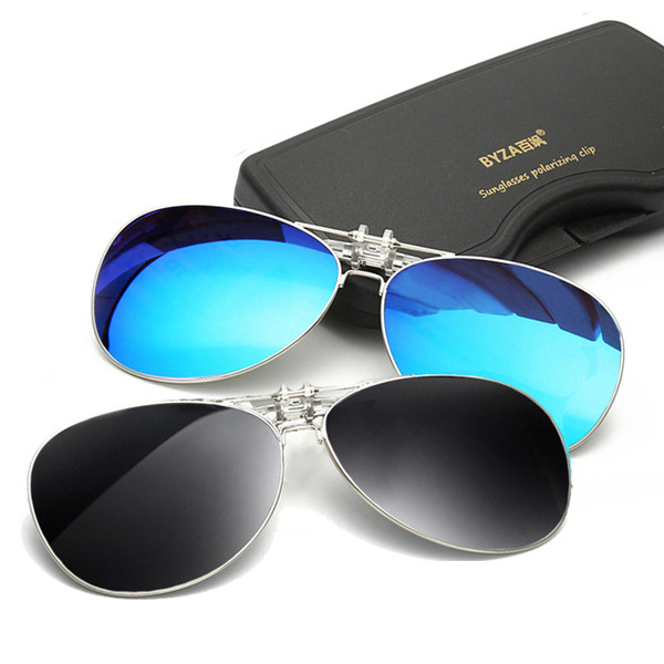 Ochelari de soare moderni in mai multe culori