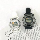 Modern karóra férfiak és nők számára, különböző színekben