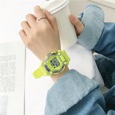 Modern karóra férfiak és nők számára, különböző színekben