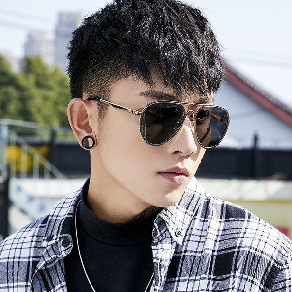 Ochelari de soare zilnici in mai multe culori