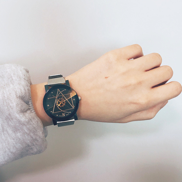 Ceas modern pentru barbati cu inchizator metalic in doua culori