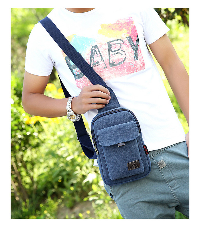 Férfi mindennapi táska több színben emblémával