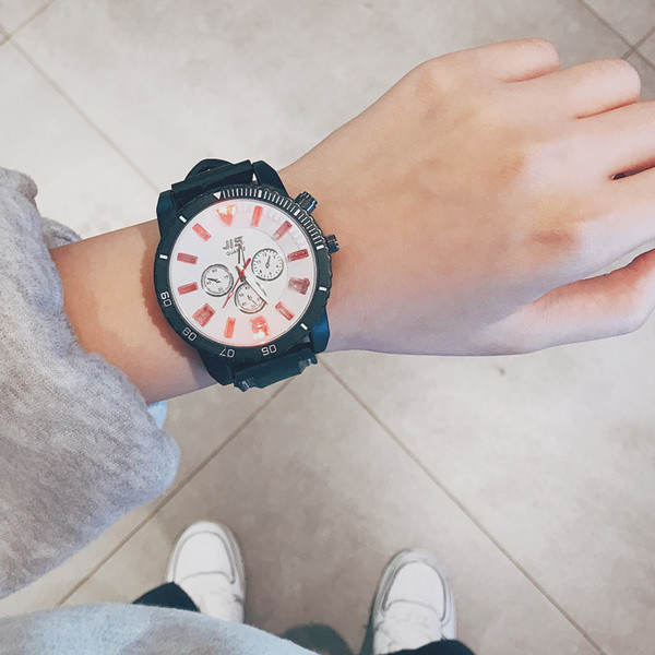 Ceas modern pentru bărbați, luminos, în două culori