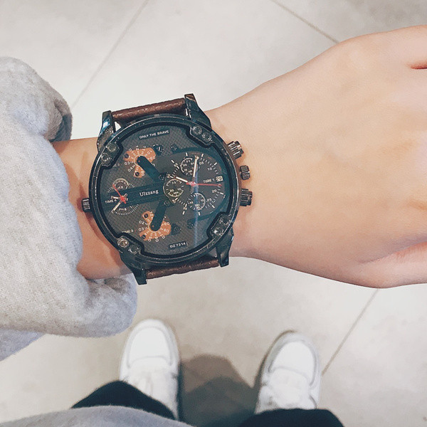 Ceas modern pentru barbati cu curea din piele in doua culori