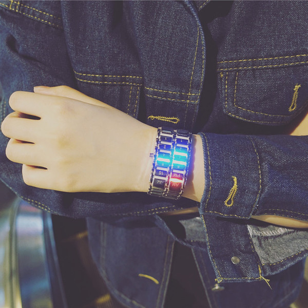 Modern férfi elektronikus karóra két színben