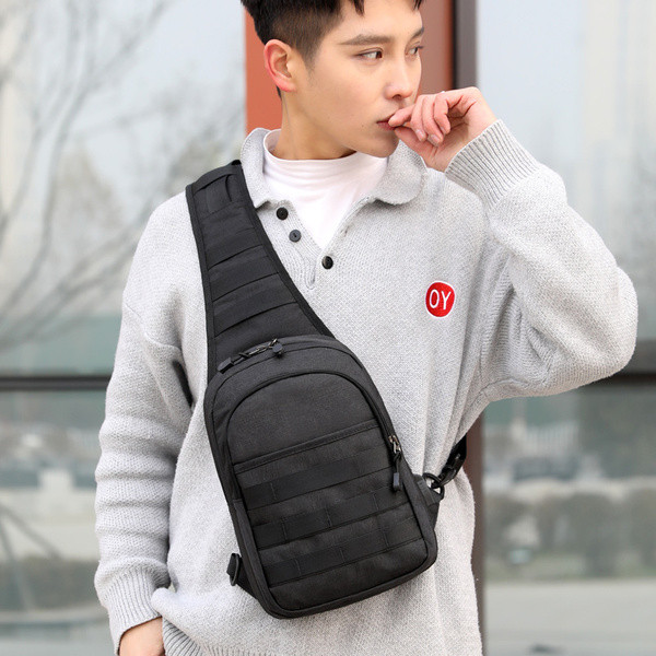 Kicsi férfi hátizsák fekete, szürke és kék színben