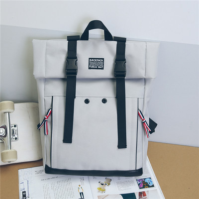 Kényelmes hátizsák fekete, fehér és piros színben, férfiaknak és nőknek egyaránt