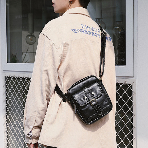 Aktuális férfi táska fekete színben, öko bőrből