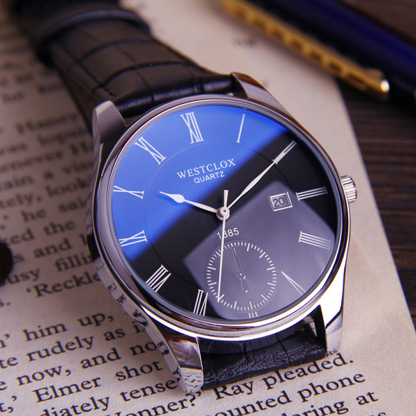 Stílusos férfi karóra bőr szíjjal, különböző színekben