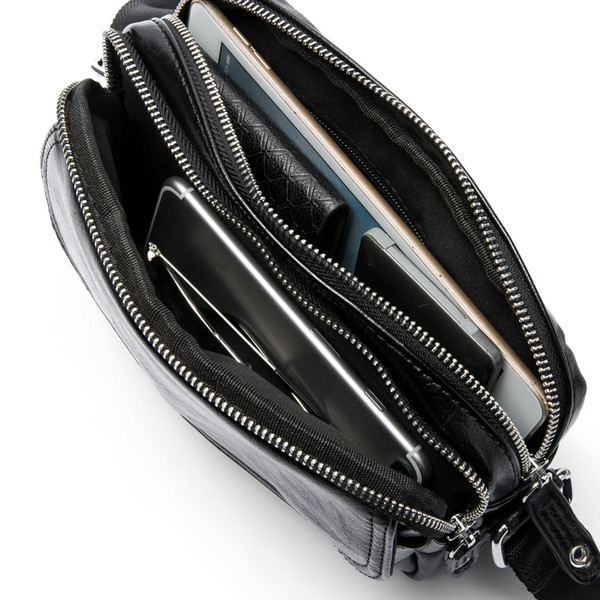 Geanta de barbati stilata de culoare neagra din piele ecologica