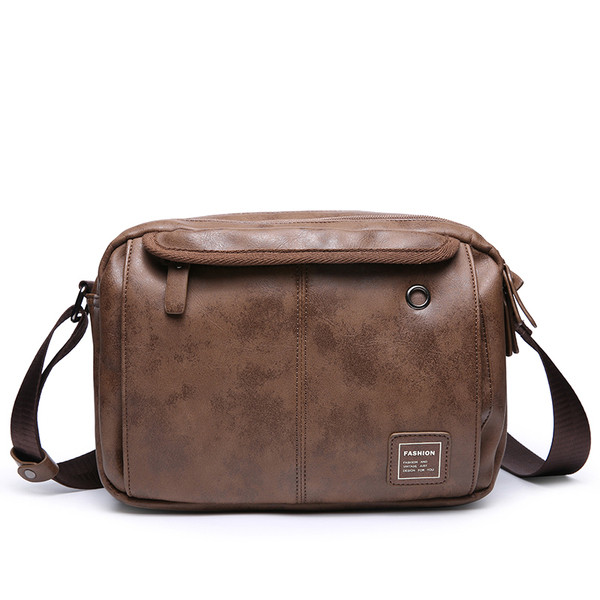 Öko bőrből készült modern férfi táska barna színben