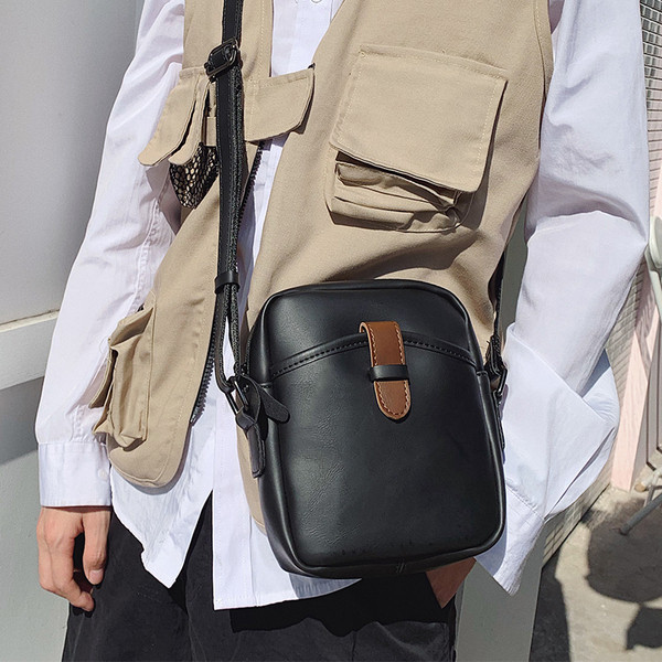 Geantă modernă pentru bărbați din piele ecologică de culoare maro și negru