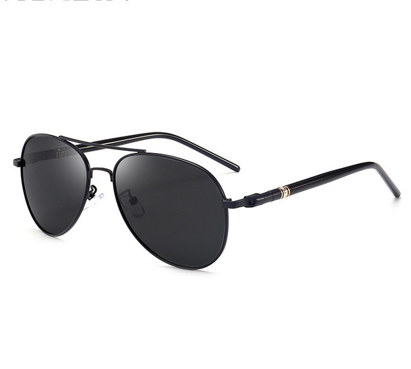 Ochelari moderni pentru barbati in mai multe culori