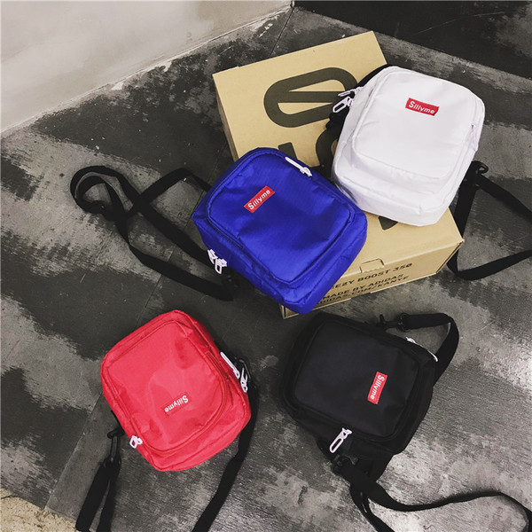 Geanta sport pentru barbati cu inscriptie in patru culori