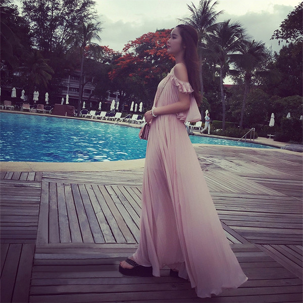 Rochie de dama lunga de culoare roz cu bretele subtiri