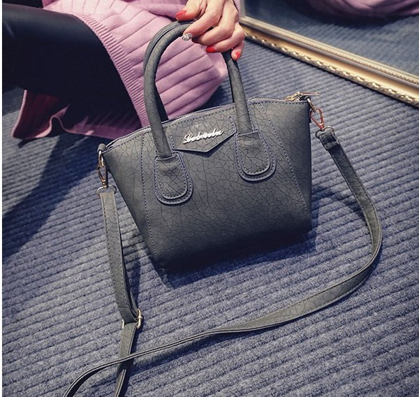 Geanta de dama moderna cu maner scurt in mai multe culori