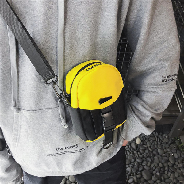 Férfi mindennapi táska felirattal - három színben