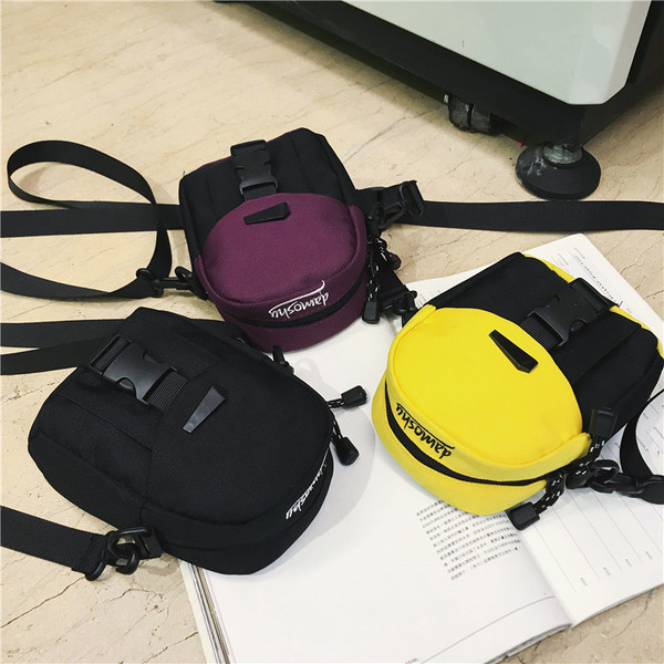 Férfi mindennapi táska felirattal - három színben