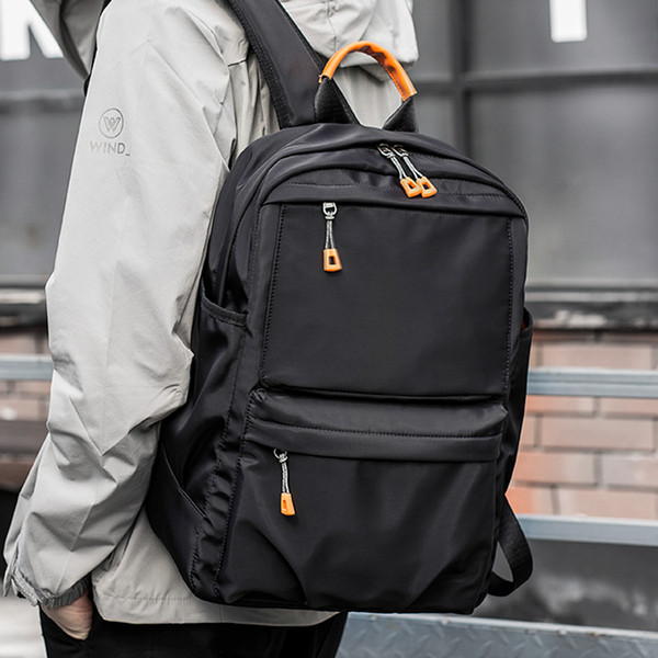 Modern férfi hátizsák fekete színben