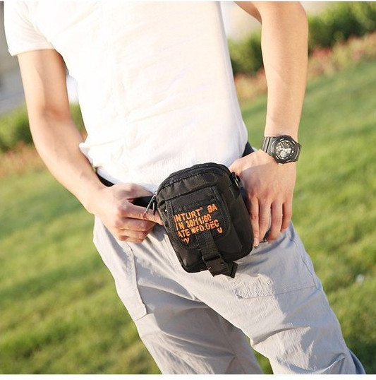 Férfi mindennapi táska két színben felirattal