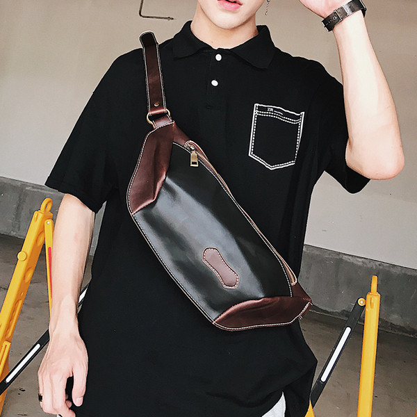 Férfi öko bőr táska emblémával és cipzárral