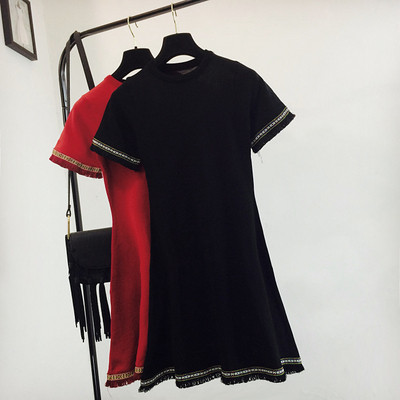 Modern női ruha rövid ujjú piros és fekete színben