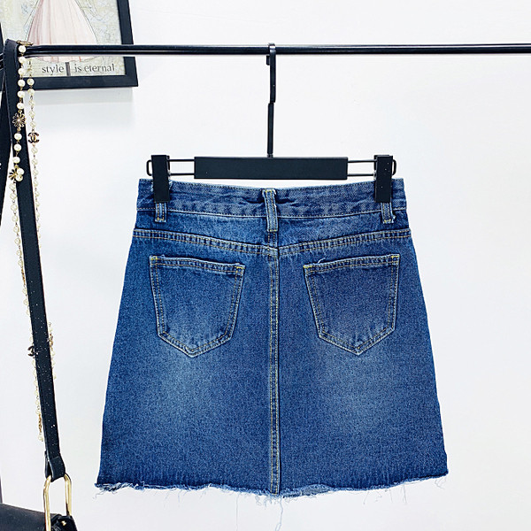 Modern farmerszoknya kék színben, hímzéssel