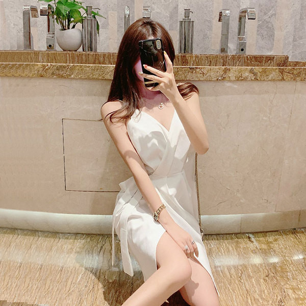 Rochie moderna de dama cu decolteu in V in alb si negru