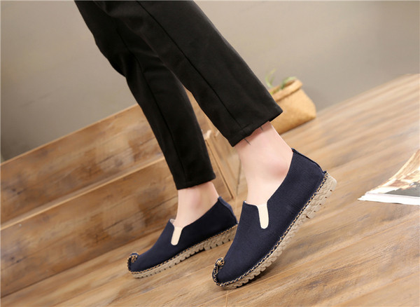 Férfi mokaszin - sima modell krém és sötétkék színben