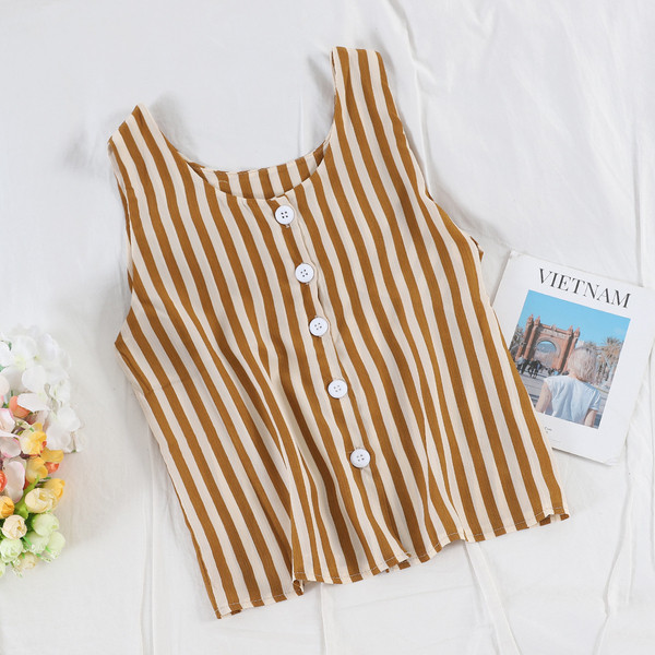 Napi női felső három színben gombokkal