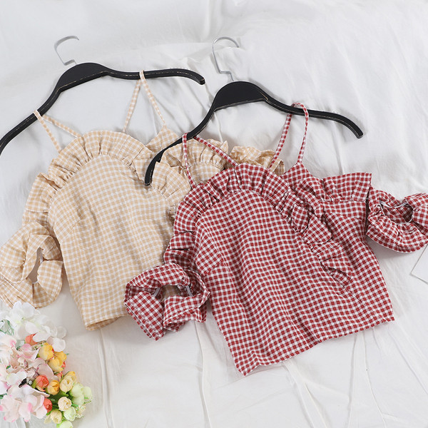 Bluză de damă modernă în carouri cu bretele în trei culori