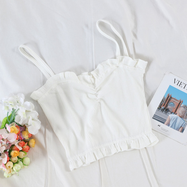 Stílusos női felső V-nyakkal és vékony pántokkal