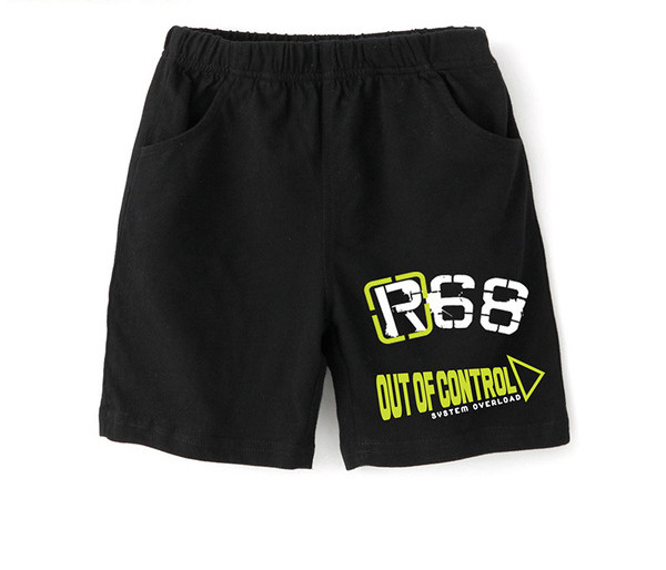 Pantaloni scurți pentru băieți în cinci culori