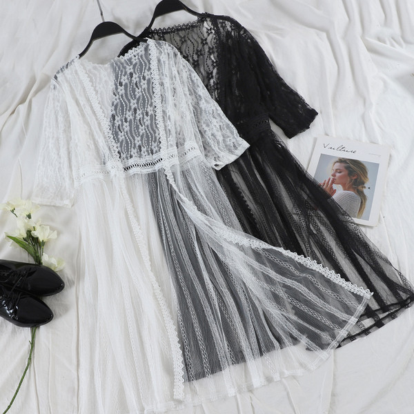 Modern női csipke pareo fehér és fekete színben