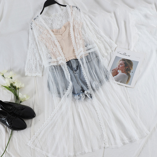 Modern női csipke pareo fehér és fekete színben