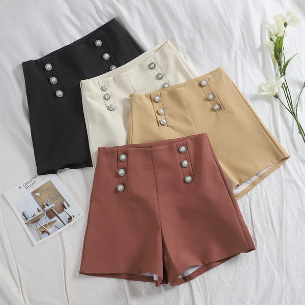 Pantaloni scurti moderni de dama cu perle si talie inalta