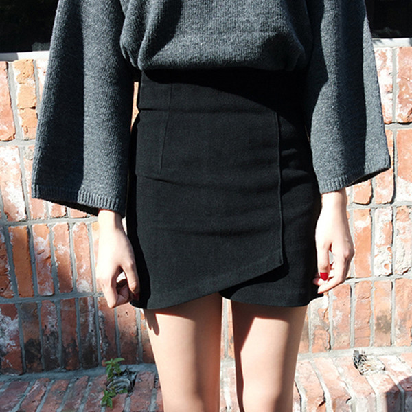 Modern női szoknya aszimmetrikus modell fekete színben