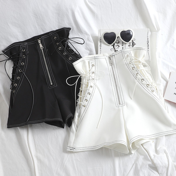 Pantaloni scurti moderni de dama cu fermoar si cravate in doua culori