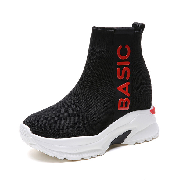 Női platformcipő több modellben felirattal