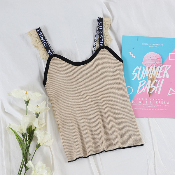 Napi női felső, több színben felirattal és csipkével