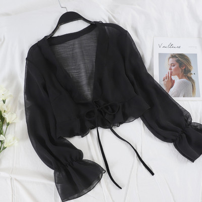 Stílusos női ing V-nyakkal és lótusz ujjakkal