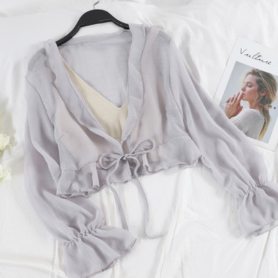 Stílusos női ing V-nyakkal és lótusz ujjakkal