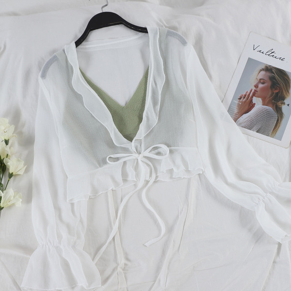 Stílusos női ing V-nyakkal és lótusz ujjakkal