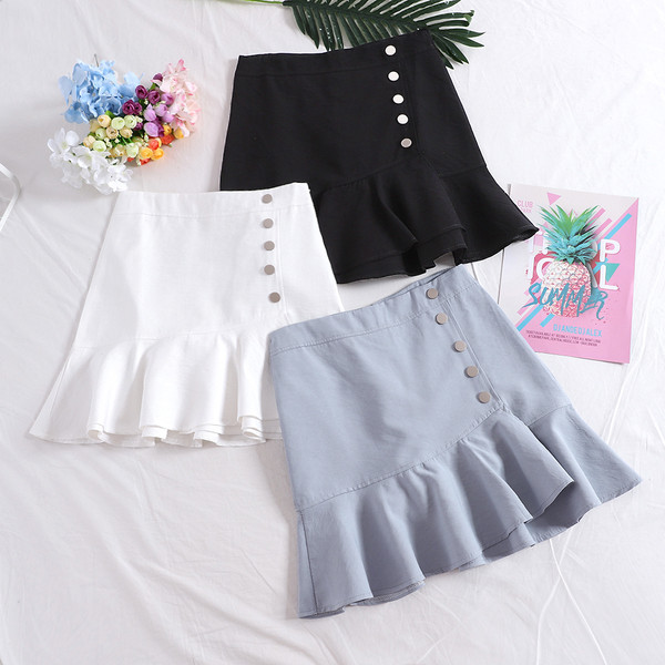 Fusta de dama moderna in trei culori cu nasturi