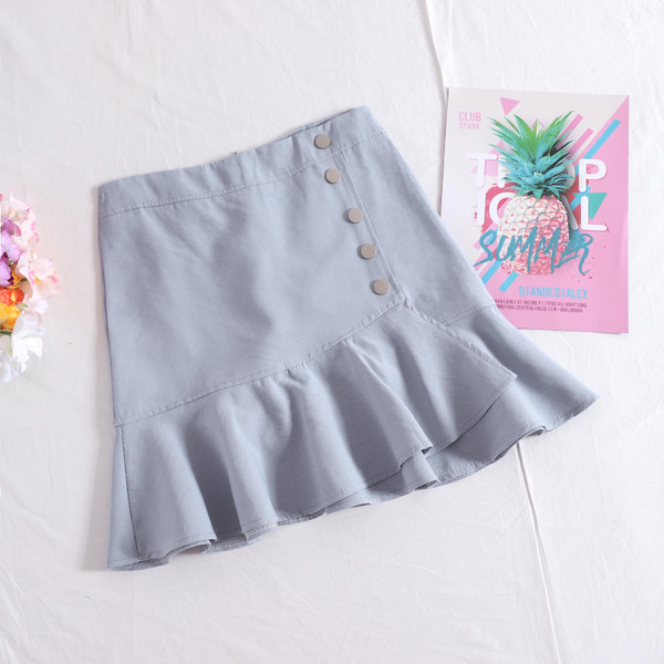 Fusta de dama moderna in trei culori cu nasturi