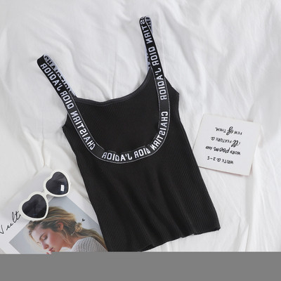 Modern női felső, fehér és fekete színben felirattal