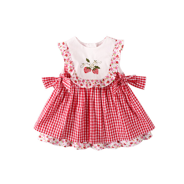 Modern gyerekruha piros szalagokkal