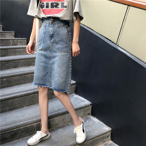 Fusta din blugi sport cu nasturi de culoare albastra